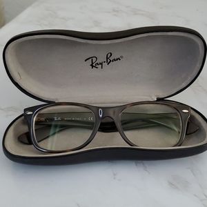 Ray-Ban Wayfarer Glasses (Transition Lenses)